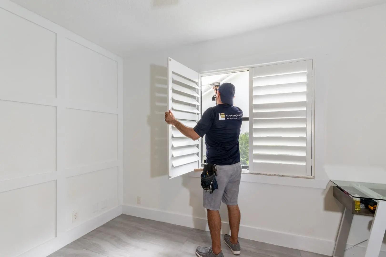 MA_Jacqui Rini-030 Classic Louver Shop Shutters